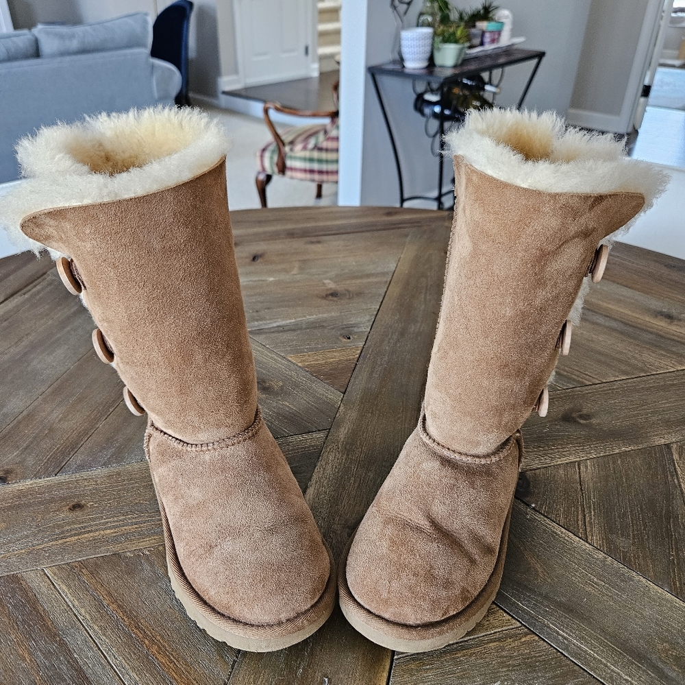 Ugg Kid's Bailey Button Fawn Tall Boot, Size 1